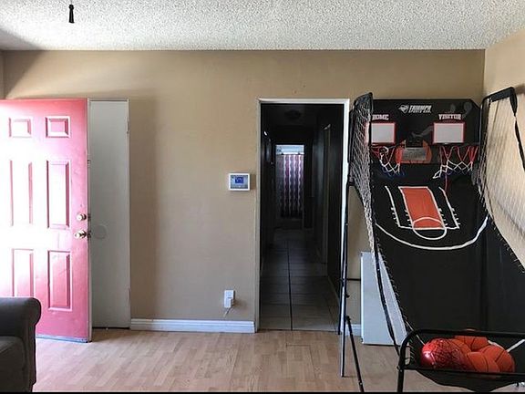 4th image of 38836 Foxholm Dr