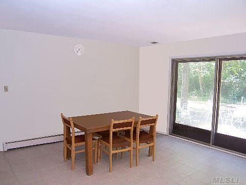 4th image of 5 Hirsch Ave