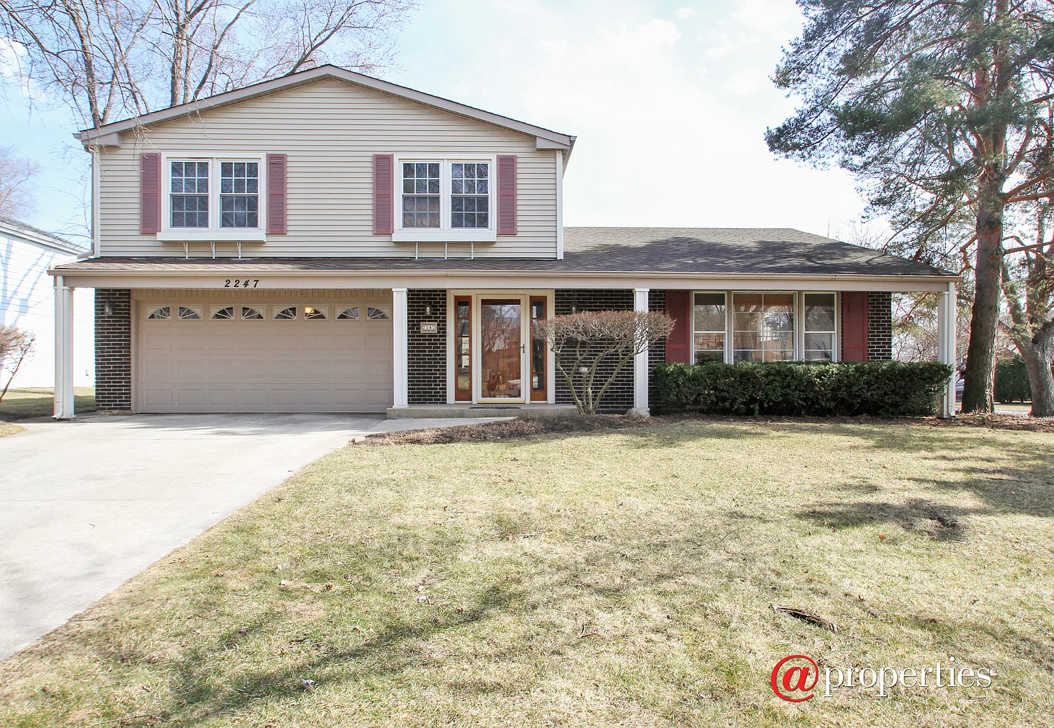 2247 Greenwood Rd photo 1