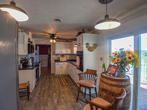 4th image of 2664 Pats Ln