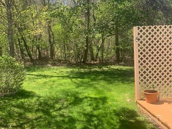 4th image of 29 Cloister Ln