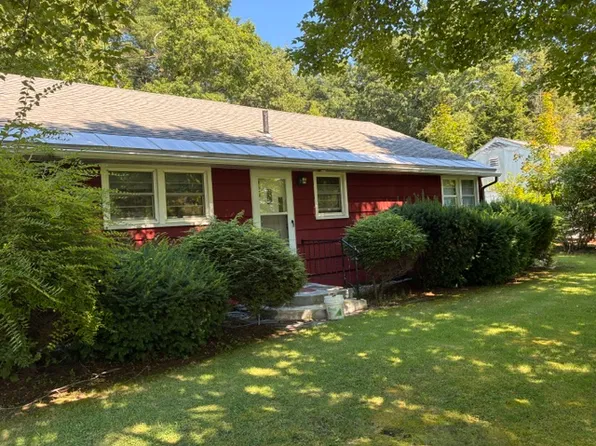 46 Gilrain Ter, Northampton, MA 01062