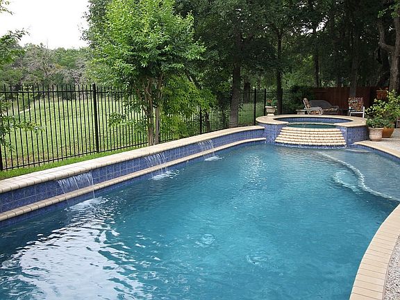 3rd image of 2834 Chatelle Dr
