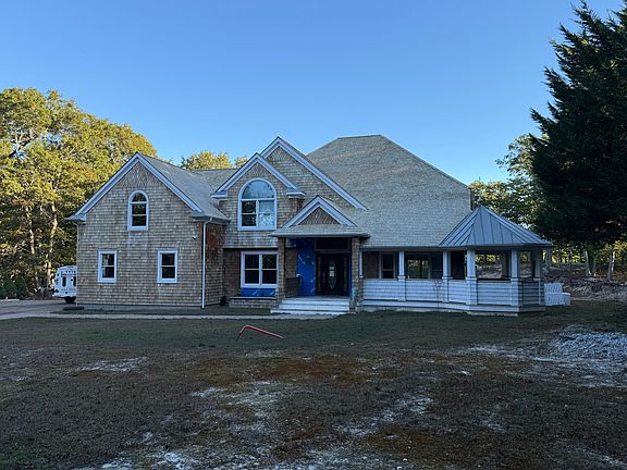 5th image of 22 Red Creek Cir