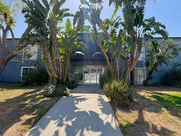 5505 Corteen Pl #4, Valley Village, CA 91607