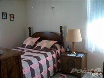 3rd image of 106 Hickory Dr