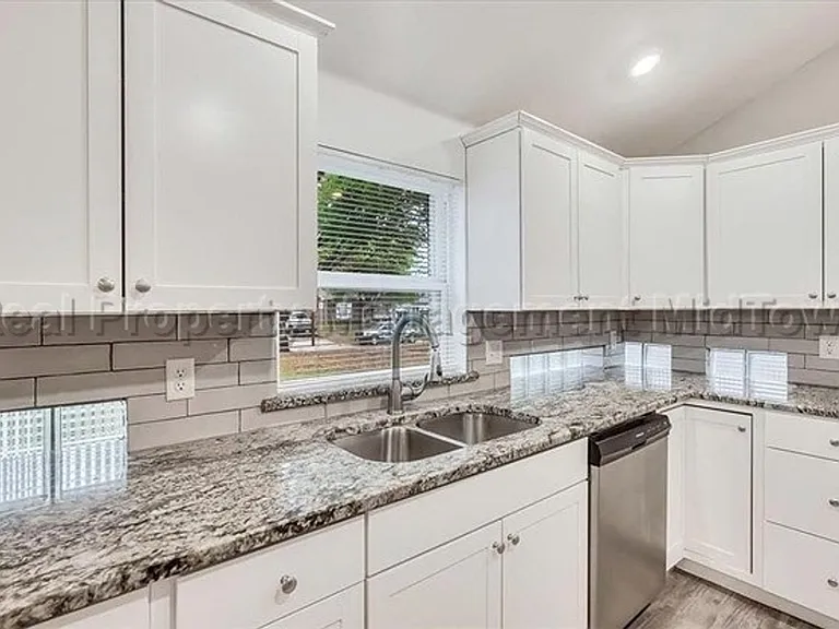 6400 Greenway Rd — Photo 32