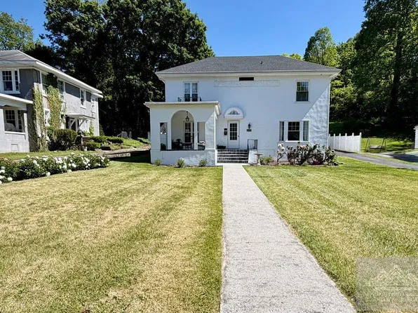 2306 Bland Rd, Bluefield, WV 24701