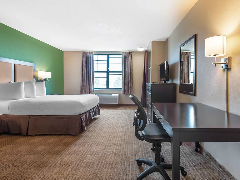 Studio Suite - 1 Queen Bed