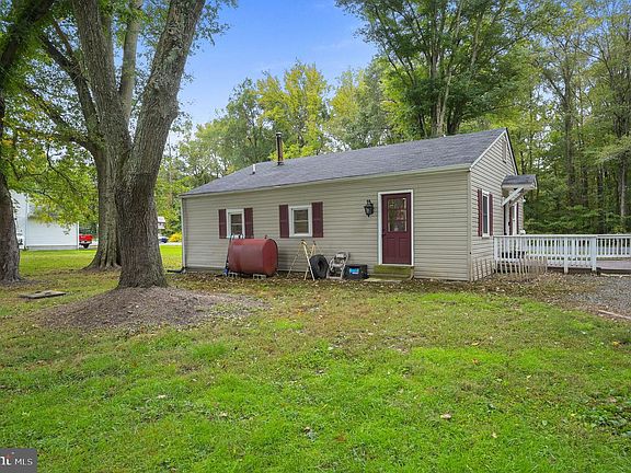 3rd image of 1312 Everetts Corner Rd