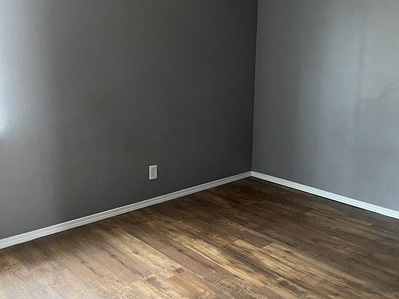 4th image of 1015-1021 S Saint Louis Ave #5