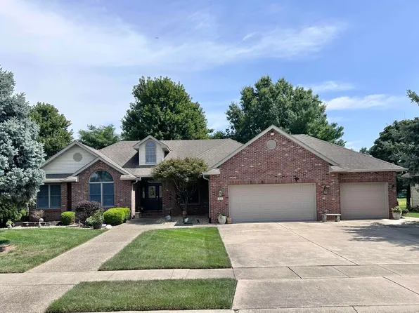 24 Wadsworth Dr, Jacksonville, IL 62650