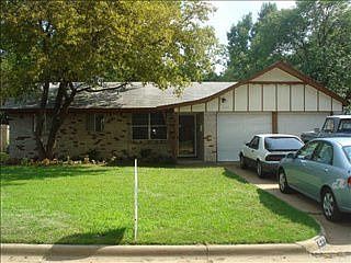 5th image of 2210 Pontiac Dr