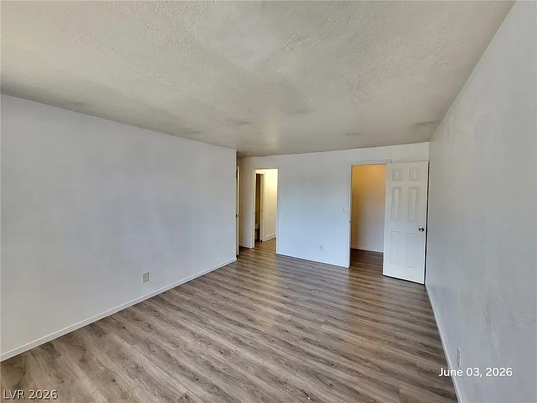 4456 Buena Vista Dr — Photo 10