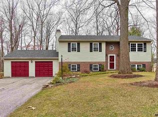 3027 Acorn Ln, Red Lion, PA 17356