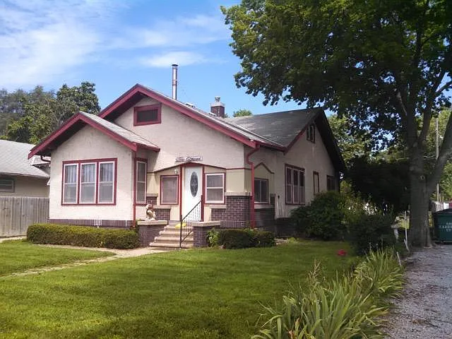518 W Court St — Photo 16