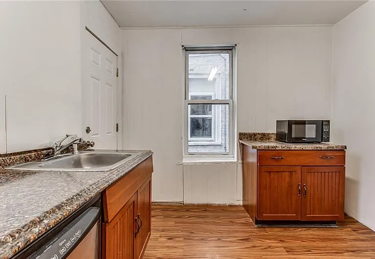 354 Ophelia St — Photo 11