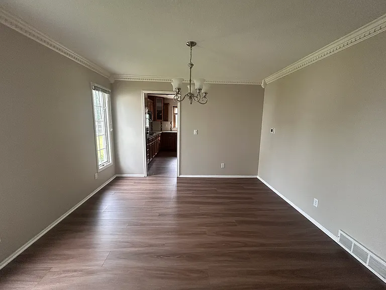 2713 NE Briarwood Ct — Photo 6
