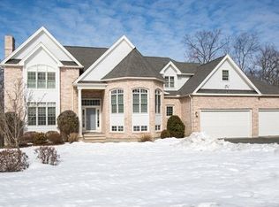 20 Whispering Ln, Natick, MA 01760