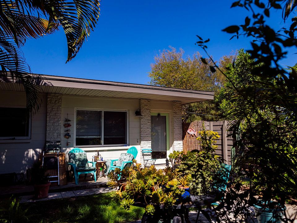 1st image of 308 Columbia Dr #308