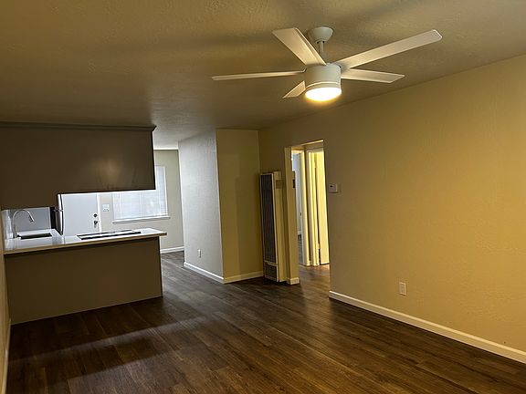 3rd image of 646 Grand Fir Ave #4-FIR
