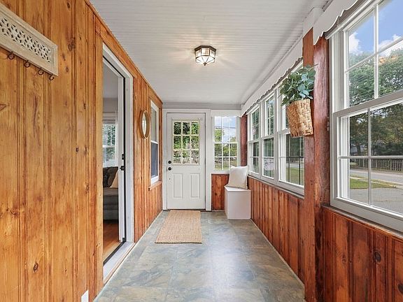 5th image of 300 Cocasset St