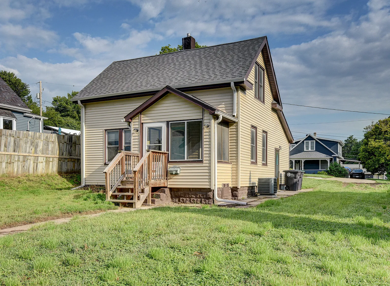 3 bed, 962 sqft, $1,595 — Photo 3