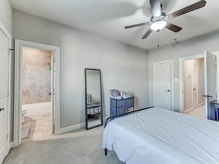 1325 W 24th St #D — Photo 30