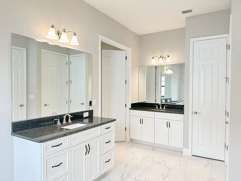 10530 Meadowrun Dr — Photo 10
