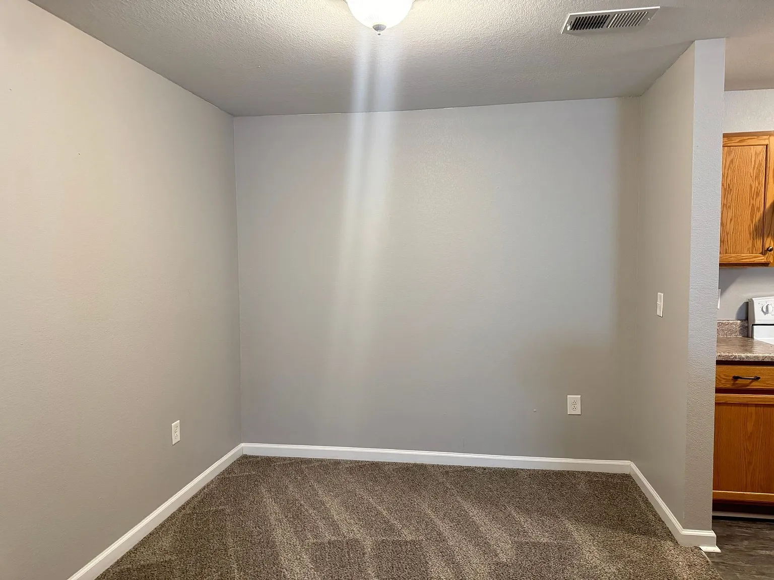 2 bed, 2.0 bath, 1090 sqft, $775 — Photo 3