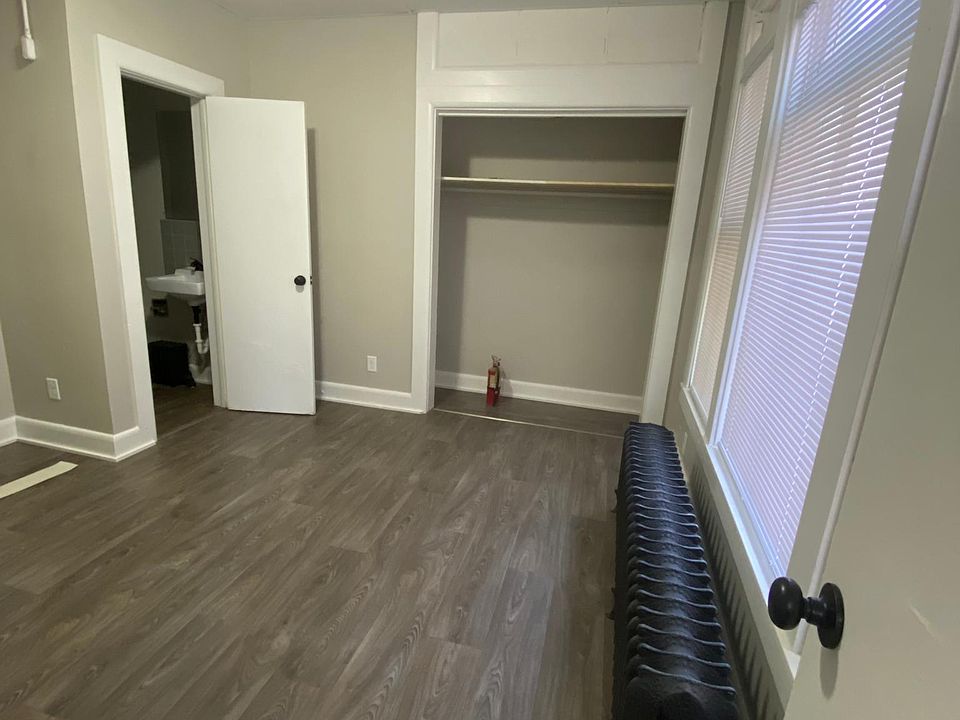 1st image of 117 N 13th St #2