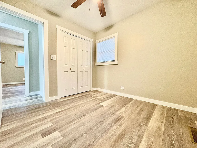 812 Jackson St — Photo 14