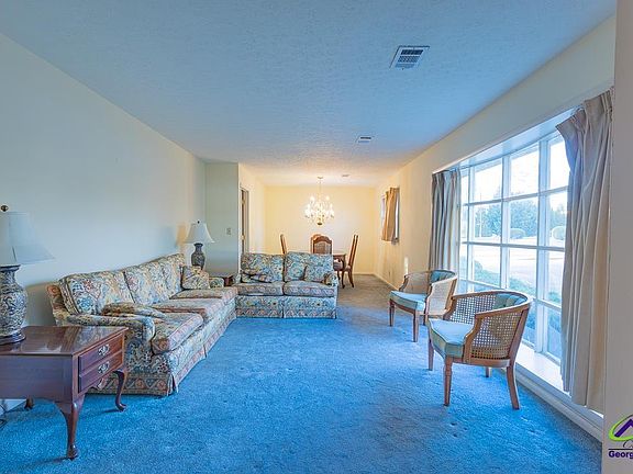 4th image of 5021 Greenhill Rd