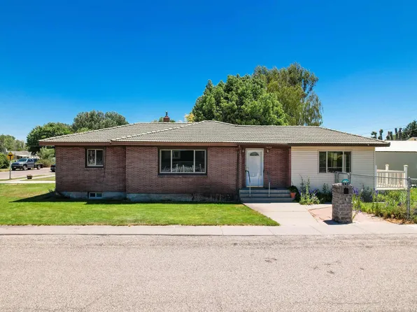 1424 E St, Rupert, ID 83350