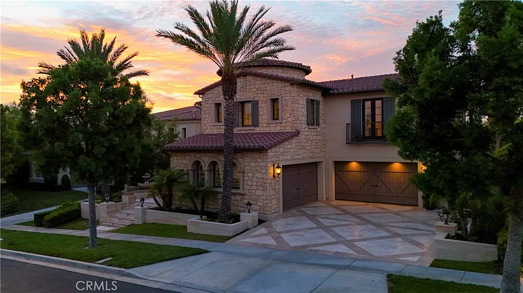 6 bed, 6.5 bath, 5156 sqft, $19,800 — Photo 1