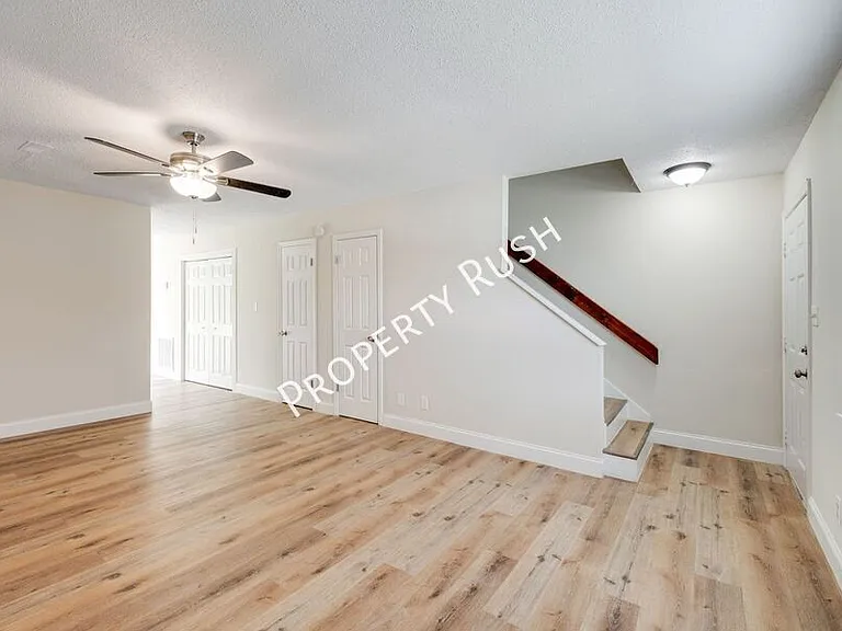 46 Bell Rd #4 — Photo 3
