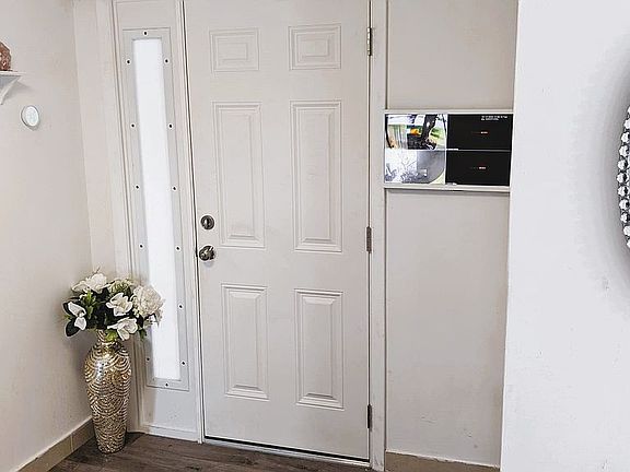 2nd image of 2753 Carambola Cir S