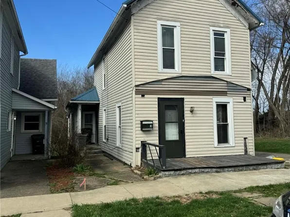 3 S 2nd St, Dennison, OH 44621