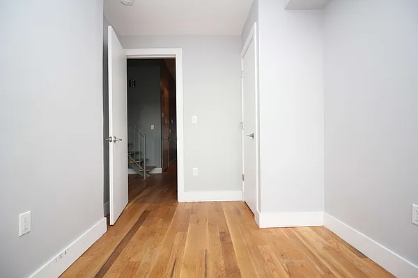 Rented by Nooklyn NYC LLC | media 10