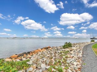 15 Chapel Hill Dr APT 5, Plymouth, MA 02360