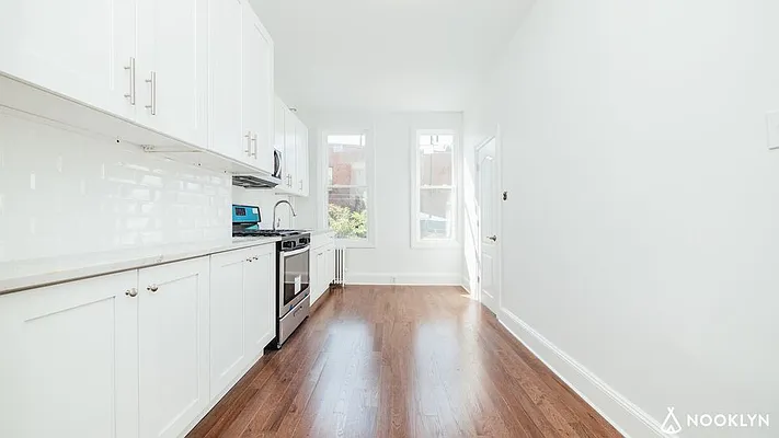 Rented by Nooklyn NYC LLC | media 22