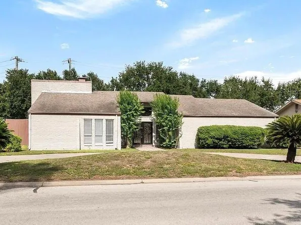 716 Palm Valley Dr E, Harlingen, TX 78552