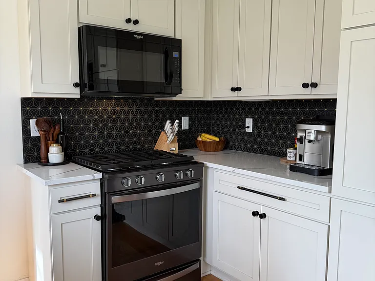461 Berwyn Dr — Photo 7