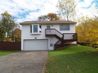 5 Oak Rd, Circle Pines, MN 55014