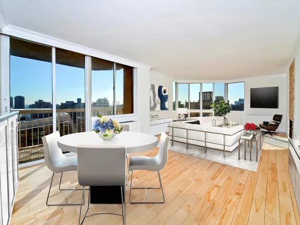 50 Lexington Avenue image 1 of 11