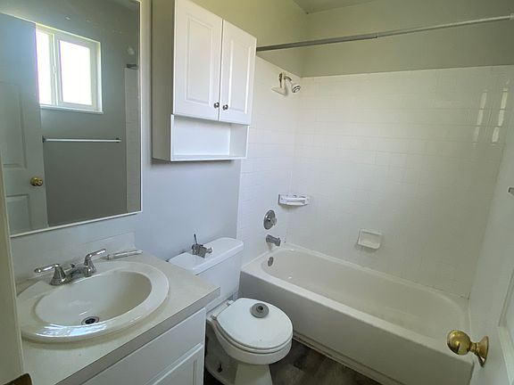 5th image of 1178 W 560th St S
