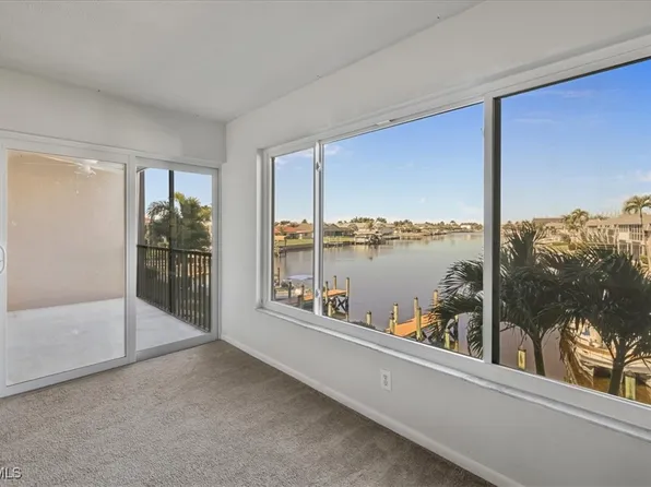 1837 Beach Pkwy APT 204, Cape Coral, FL 33904