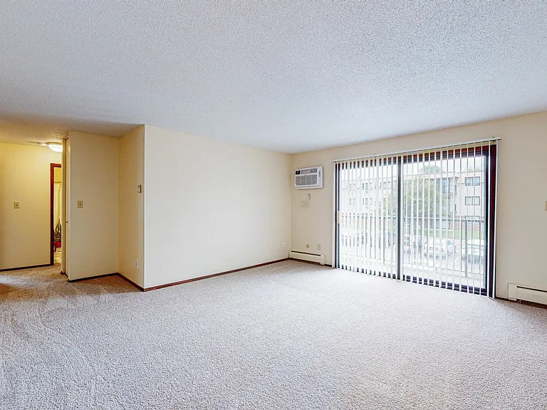 Oakdale Apartments — Photo 25
