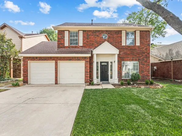 4704 Waterway Dr N, Fort Worth, TX 76137