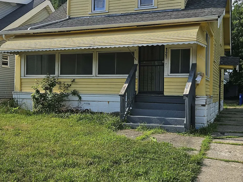 12815 Watterson Ave